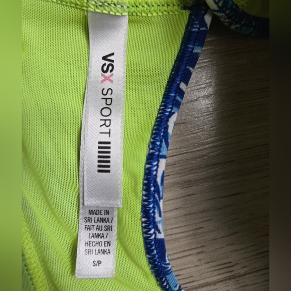 Victoria's Secret (VSX Sport) Women's Neon Sports Bra Size (S) NWOT - Picture 3 of 4